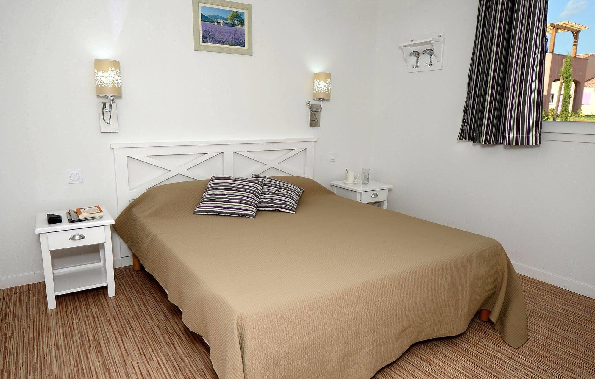 Residence Odalys Le Mas Des Alpilles Paradou Kültér fotó